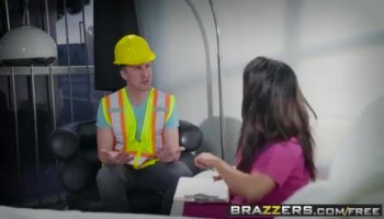 Mrs. Zen is comforting her son's friend